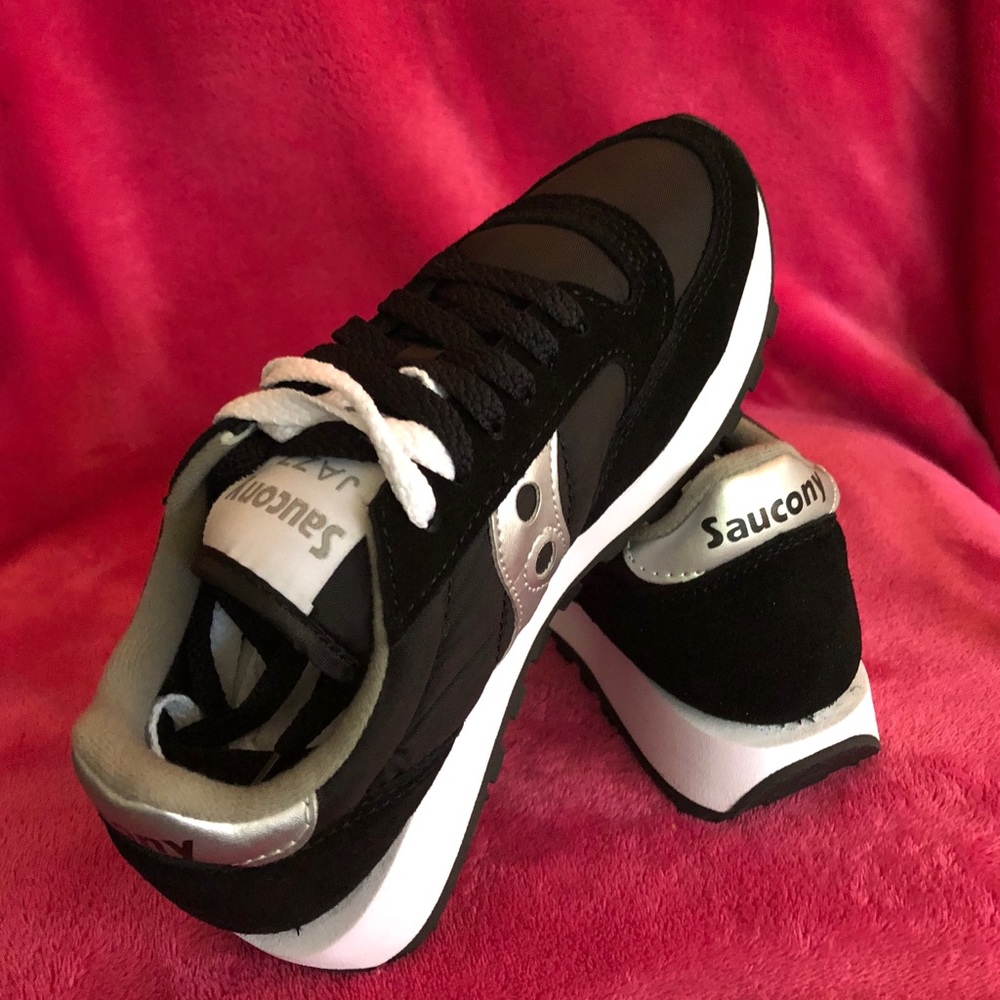 NEW Saucony Sneakers